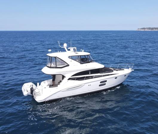 2013 Meridian 441... Located in Ventura Harbor, Ca... Offered by Yacht Coast Yacht Sales