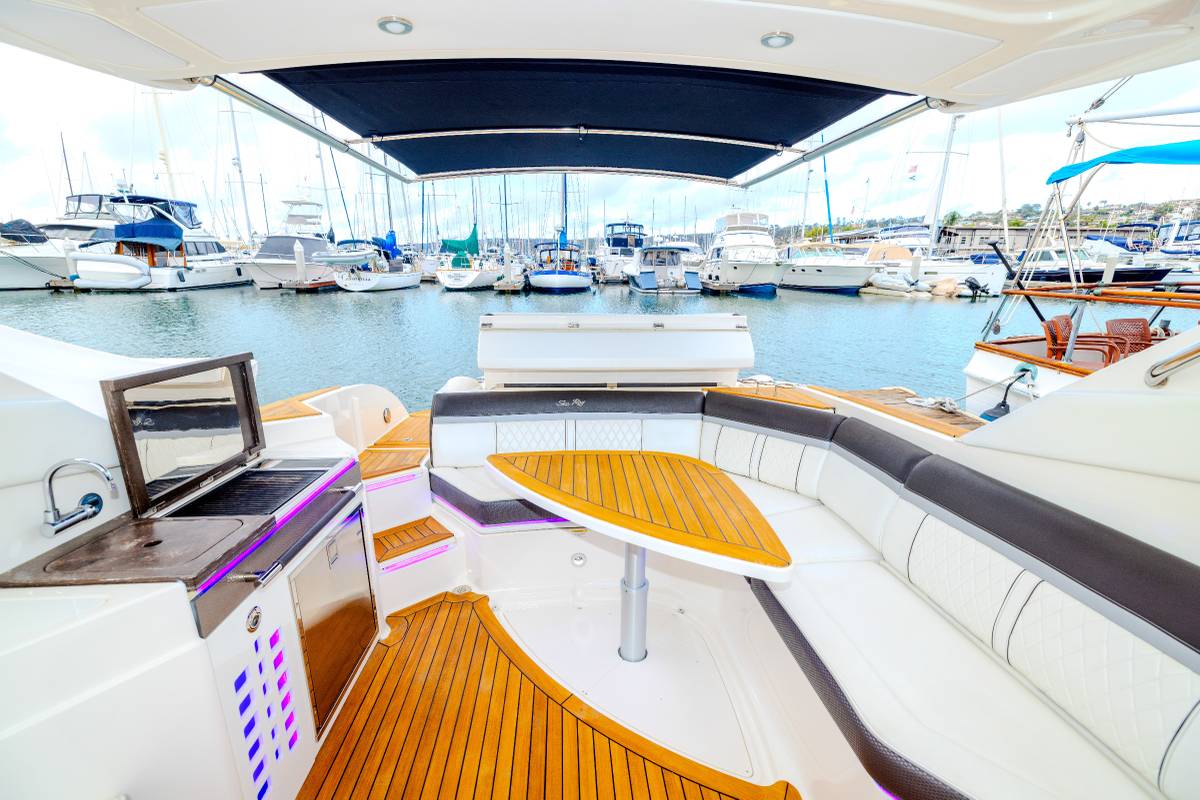 2017 Sea Ray SLX350... Located in San Diego, Ca... Offered by Yacht Coast Yacht Sales