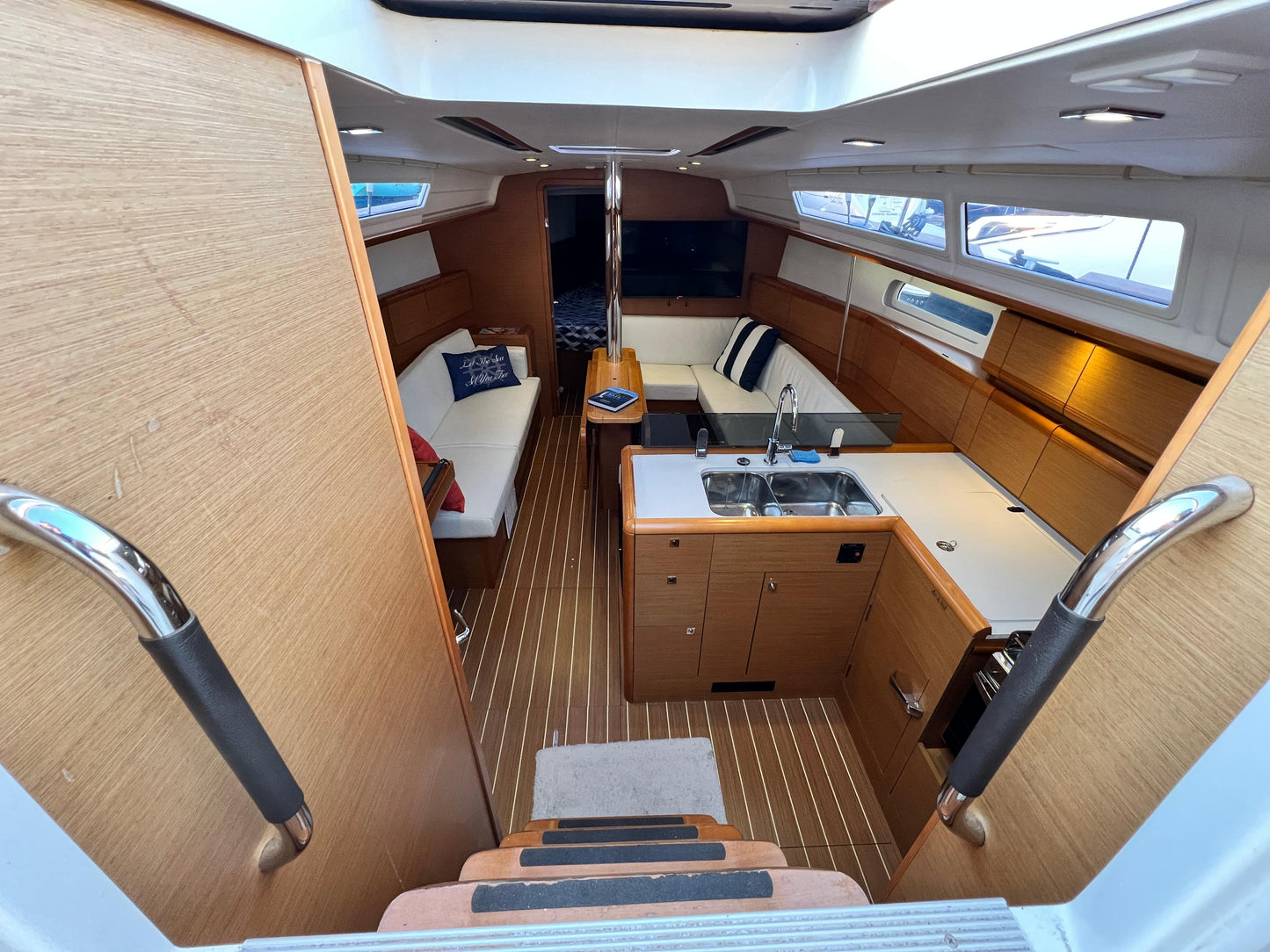 2014 Jeanneau 379 Located... Offered By Yacht Coast Yacht Sales