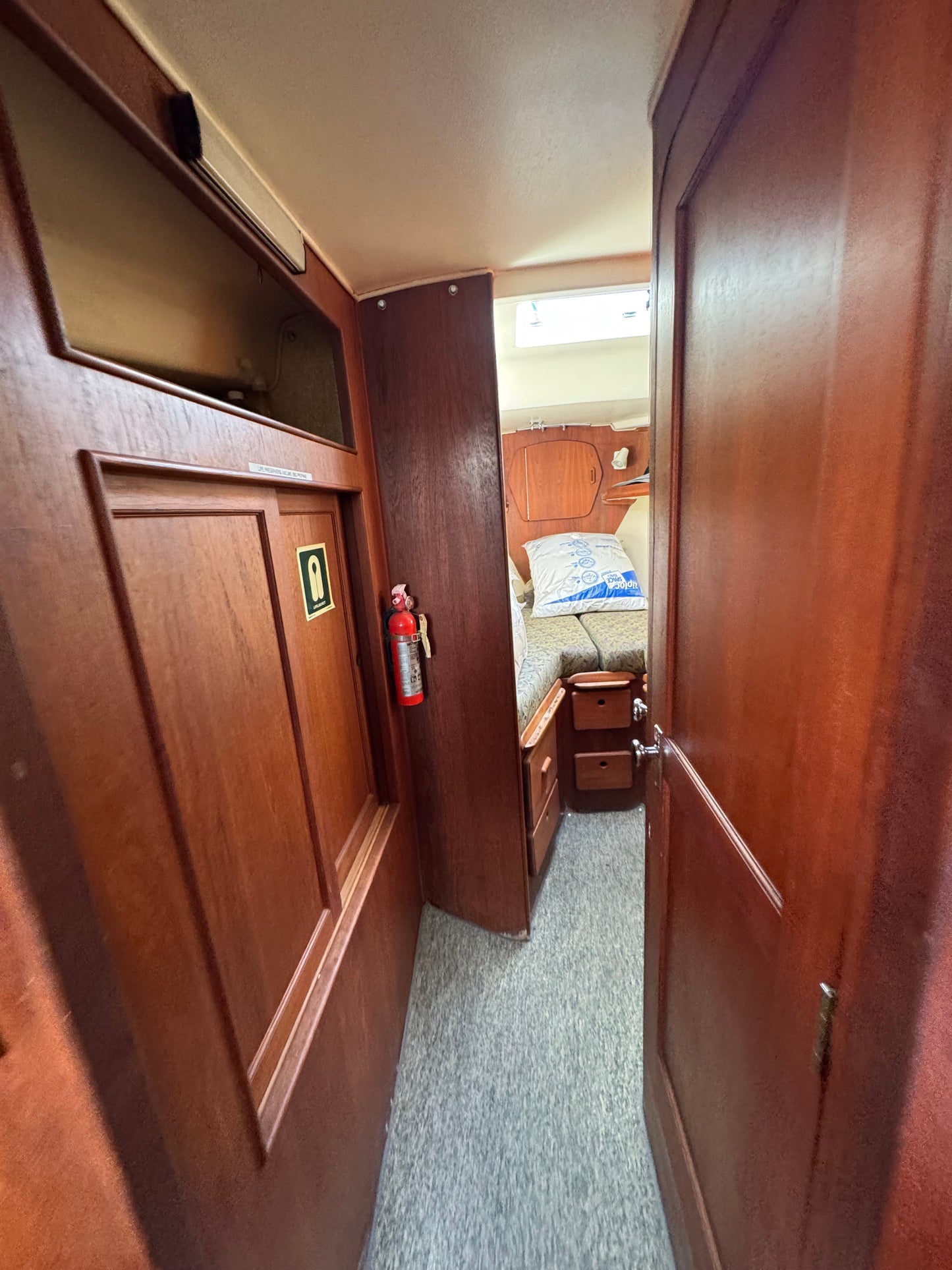 1981 Morgan Out Island Center Cockpit Ketch Rig... Located in San Diego, Ca... Offered by Yacht Coast Yacht Sales