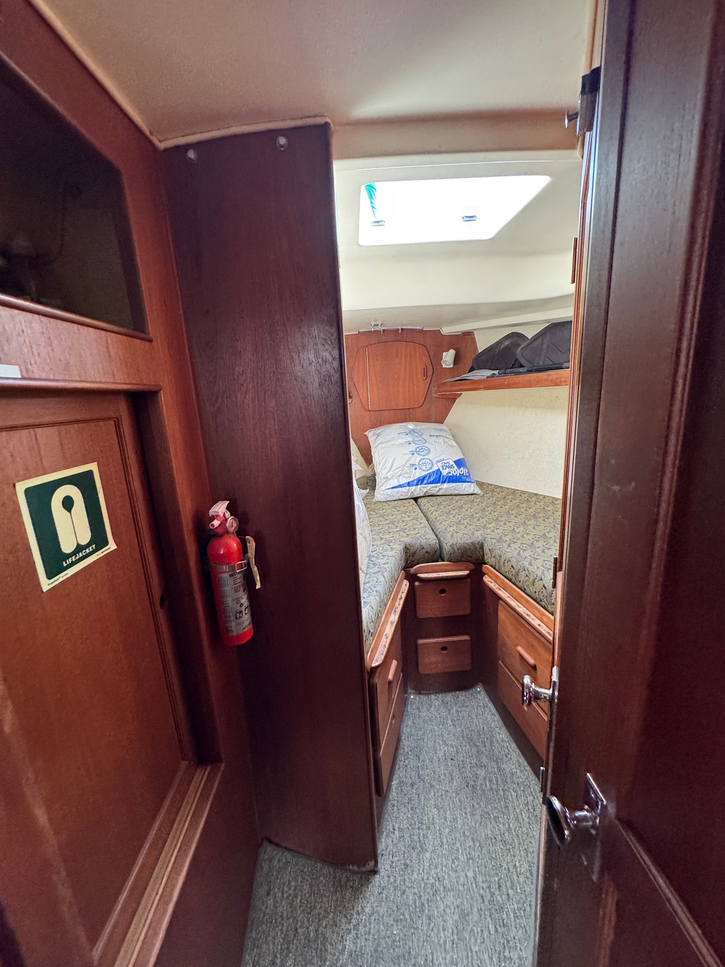 1981 Morgan Out Island Center Cockpit Ketch Rig... Located in San Diego, Ca... Offered by Yacht Coast Yacht Sales