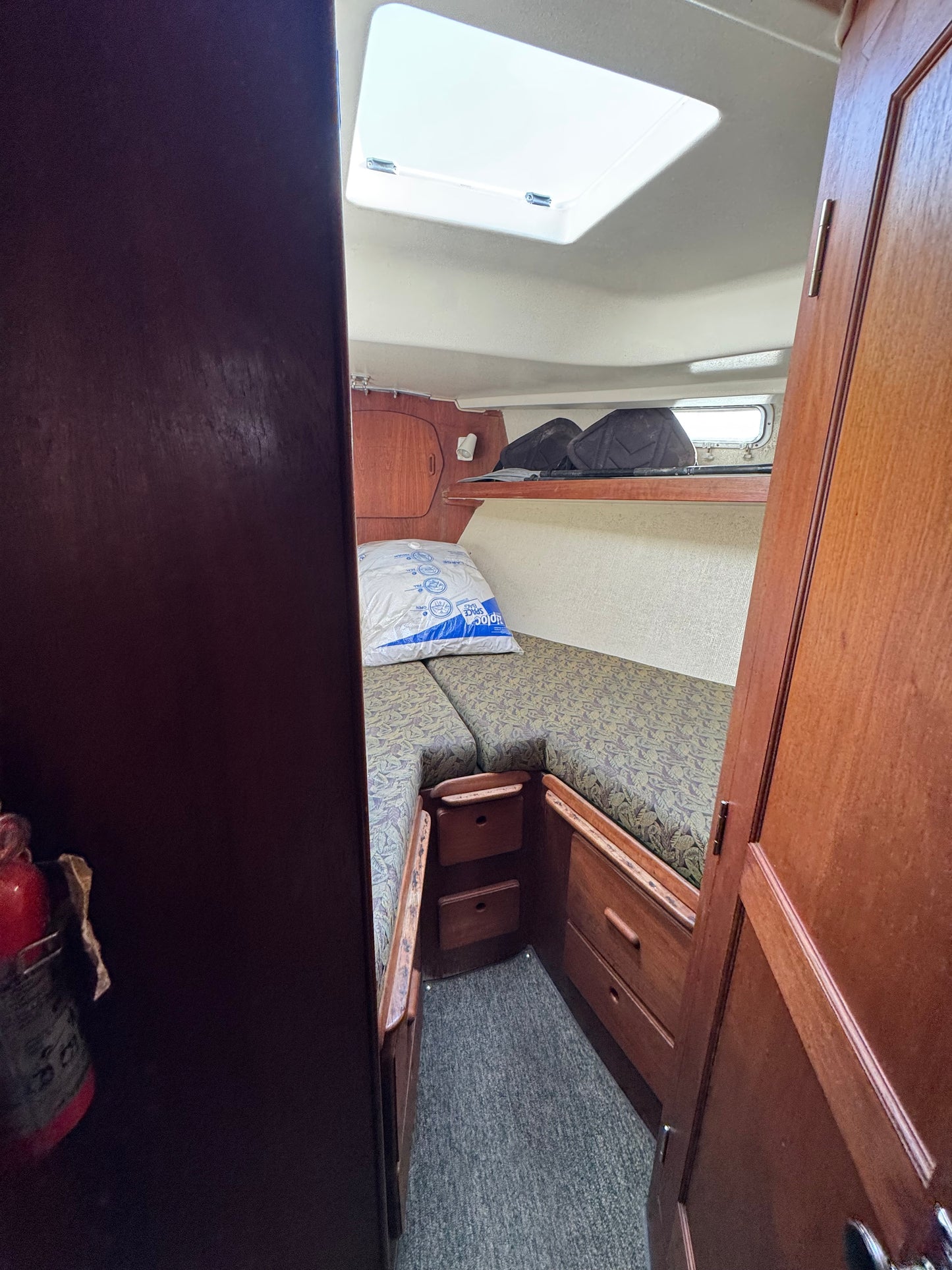 1981 Morgan Out Island Center Cockpit Ketch Rig... Located in San Diego, Ca... Offered by Yacht Coast Yacht Sales