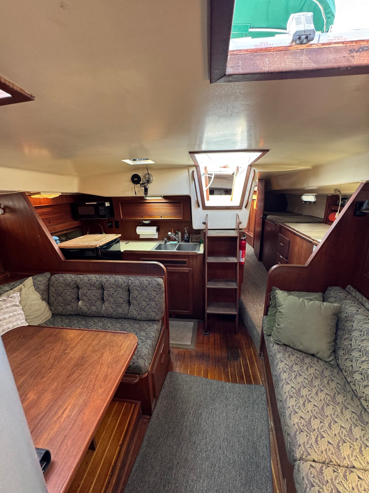 1981 Morgan Out Island Center Cockpit Ketch Rig... Located in San Diego, Ca... Offered by Yacht Coast Yacht Sales