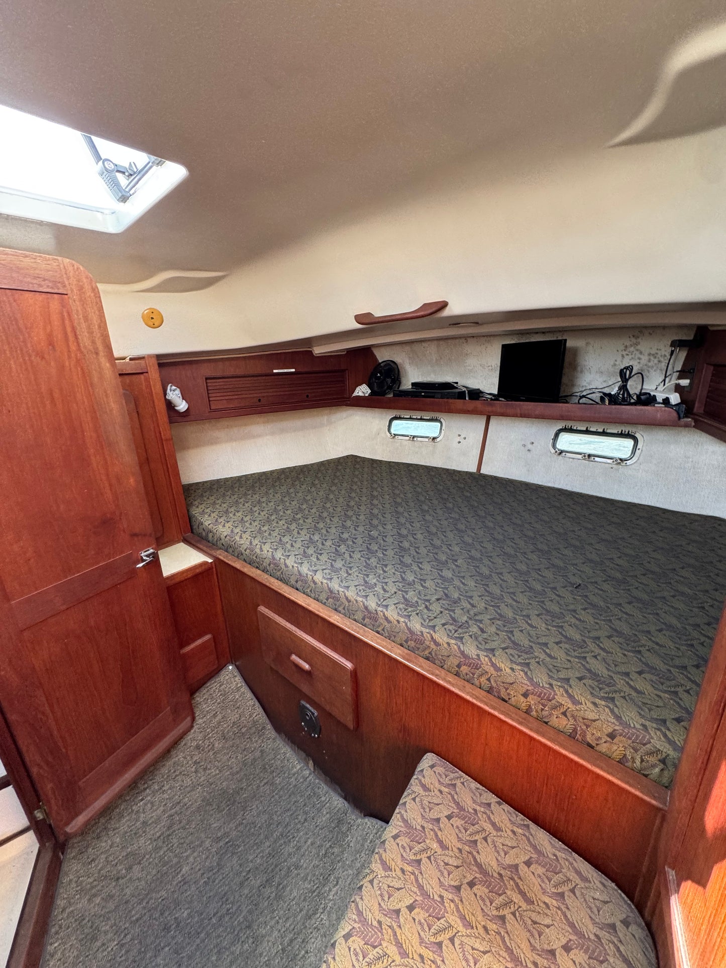 1981 Morgan Out Island Center Cockpit Ketch Rig... Located in San Diego, Ca... Offered by Yacht Coast Yacht Sales