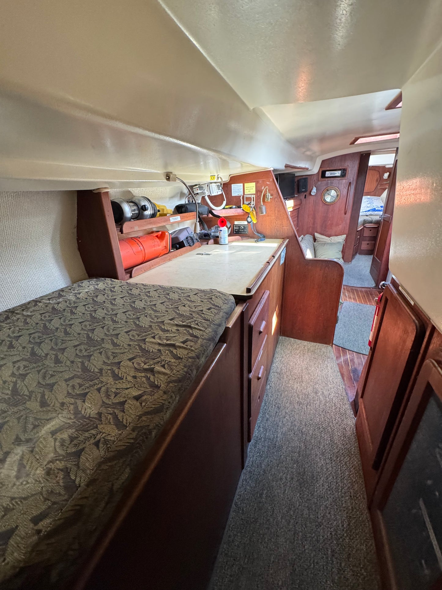 1981 Morgan Out Island Center Cockpit Ketch Rig... Located in San Diego, Ca... Offered by Yacht Coast Yacht Sales