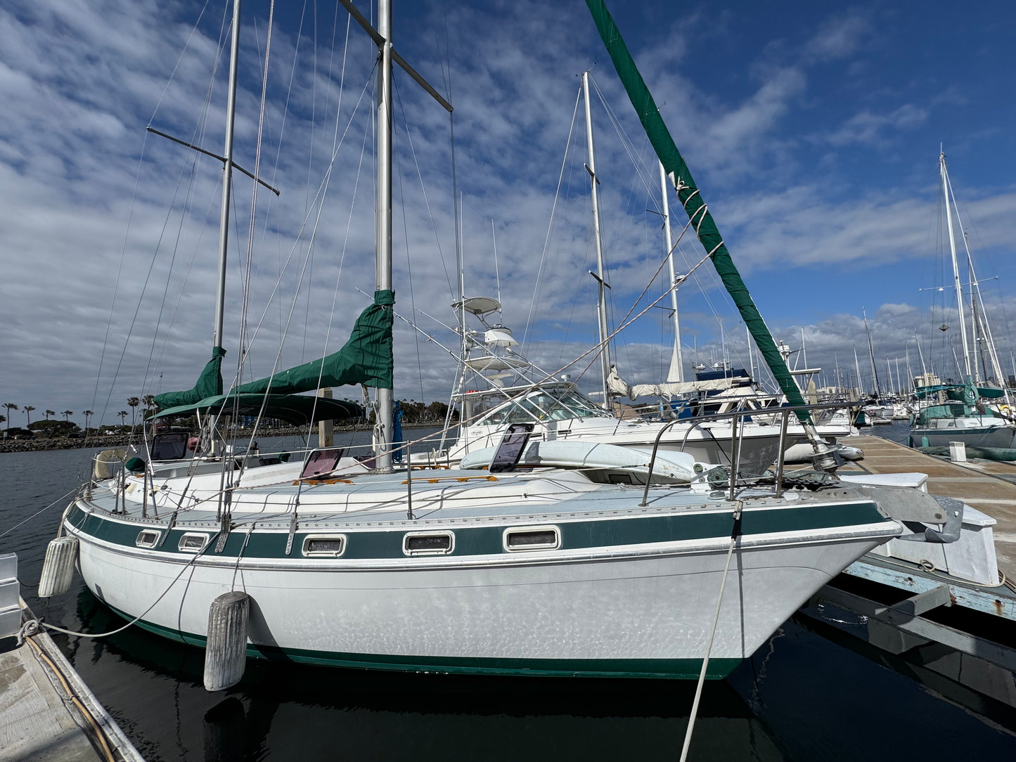 1981 Morgan Out Island Center Cockpit Ketch Rig... Located in San Diego, Ca... Offered by Yacht Coast Yacht Sales