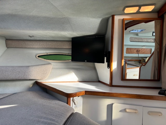 1989 Sea Ray Weekender 300... Located in Newport Beach, Ca... Offered By Yacht Coast Yacht Sales
