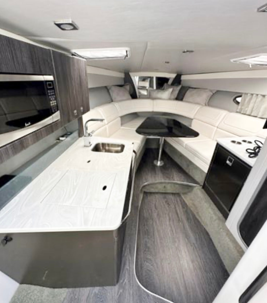 Sold! 2008 Formula 31PC... Located in Newport Beach, CA... Offered By Yacht Coast Yacht Sales