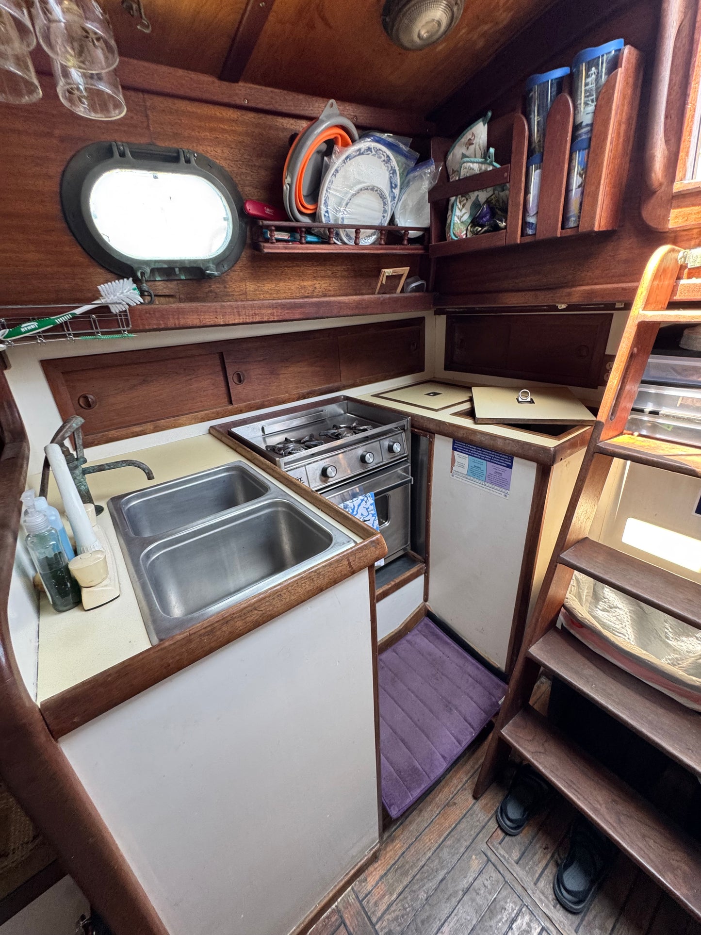 1985 Bluewater Ingrid 38 Cutter RIg... Located in San Diego, Ca... Offered by Yacht Coast Yacht Sales