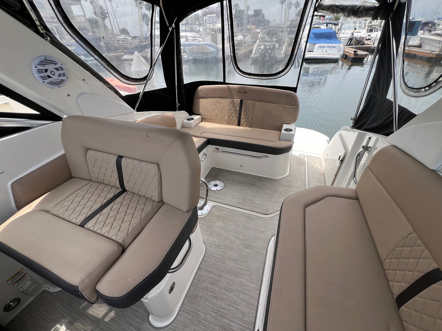 2016 Sea Ray Sundancer 260... Located in Huntington Beach, Ca... Offered By Yacht Coast Yacht Sales