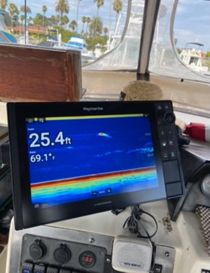 1990 Skipjack 28 Flybridge with Triple axle aluminum trailer... Located in San Diego, Ca... Offered By Yacht Coast Yacht Sales