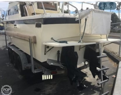 1990 Skipjack 28 Flybridge with Triple axle aluminum trailer... Located in San Diego, Ca... Offered By Yacht Coast Yacht Sales