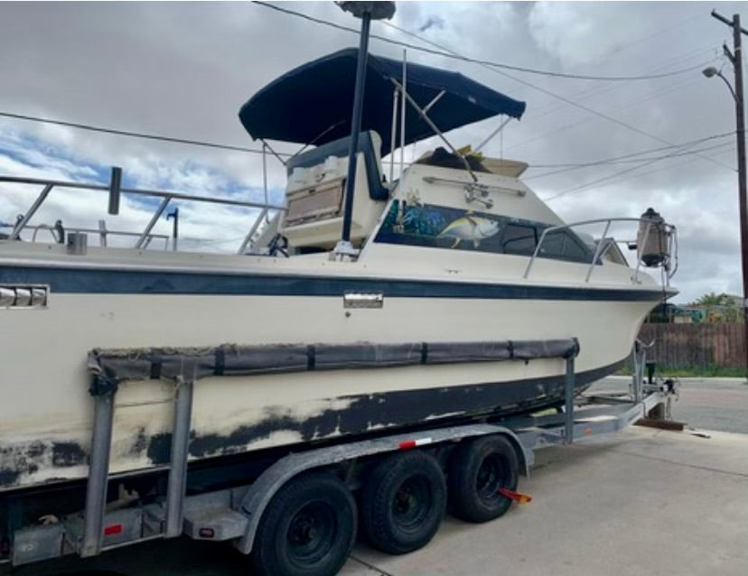 1990 Skipjack 28 Flybridge with Triple axle aluminum trailer... Located in San Diego, Ca... Offered By Yacht Coast Yacht Sales