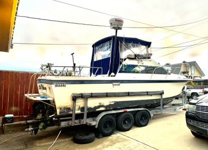 1990 Skipjack 28 Flybridge with Triple axle aluminum trailer... Located in San Diego, Ca... Offered By Yacht Coast Yacht Sales