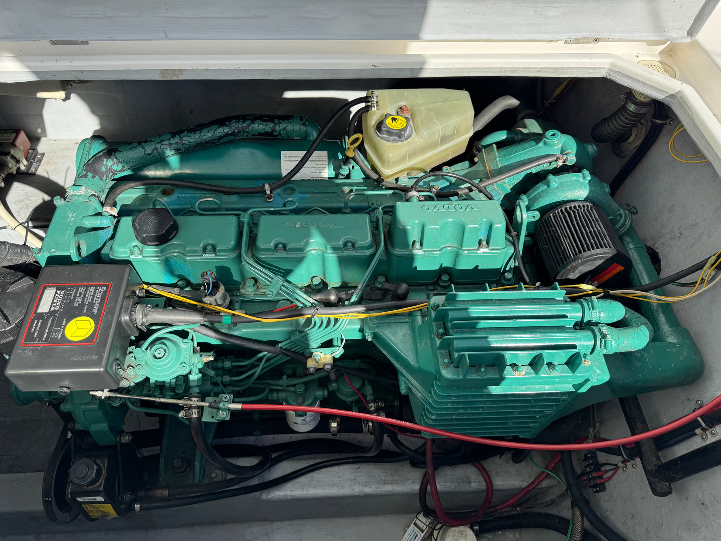 2001 Zeta 32' Flybridge Catamaran... Located in San Diego, Ca... Offered By Yacht Coast Yacht Sales