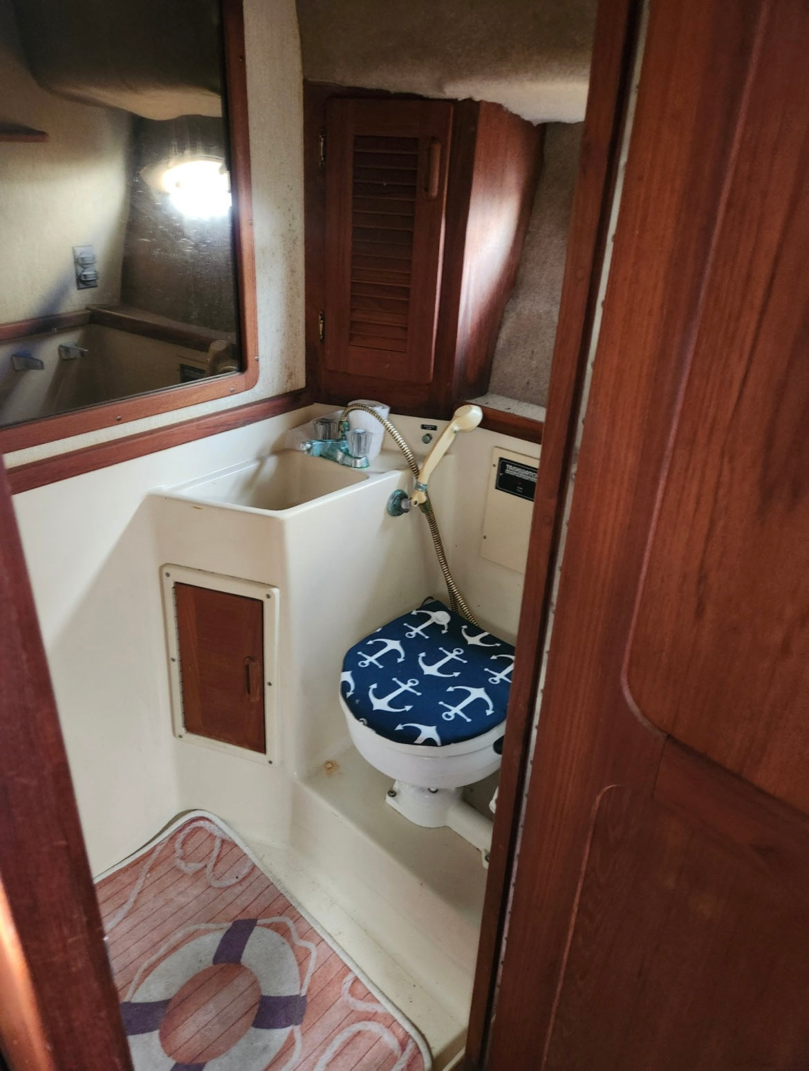 1986 Tiara 3100 Express Diesel.. Located in San Diego, Ca... Offered By Yacht Coast Yacht Sales