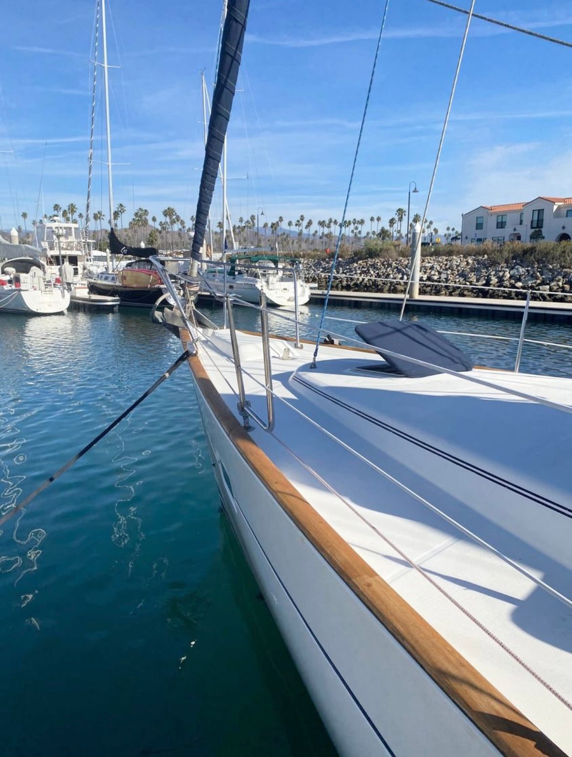 Sold! 2004 Beneteau Oceanis 423... Located in Ventura, Ca Offered By Yacht Coast Yacht Sales