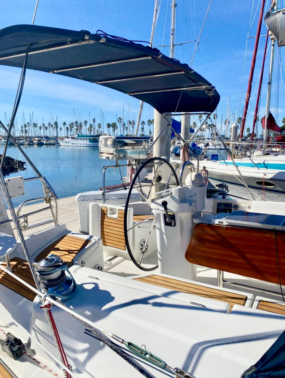 Sold! 2004 Beneteau Oceanis 423... Located in Ventura, Ca Offered By Yacht Coast Yacht Sales
