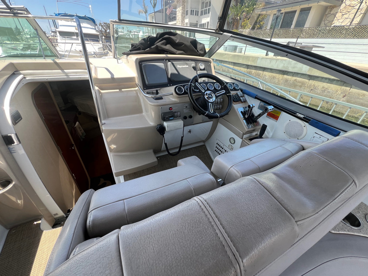 Sold! 2008 Formula 31PC... Located in Newport Beach, CA... Offered By Yacht Coast Yacht Sales