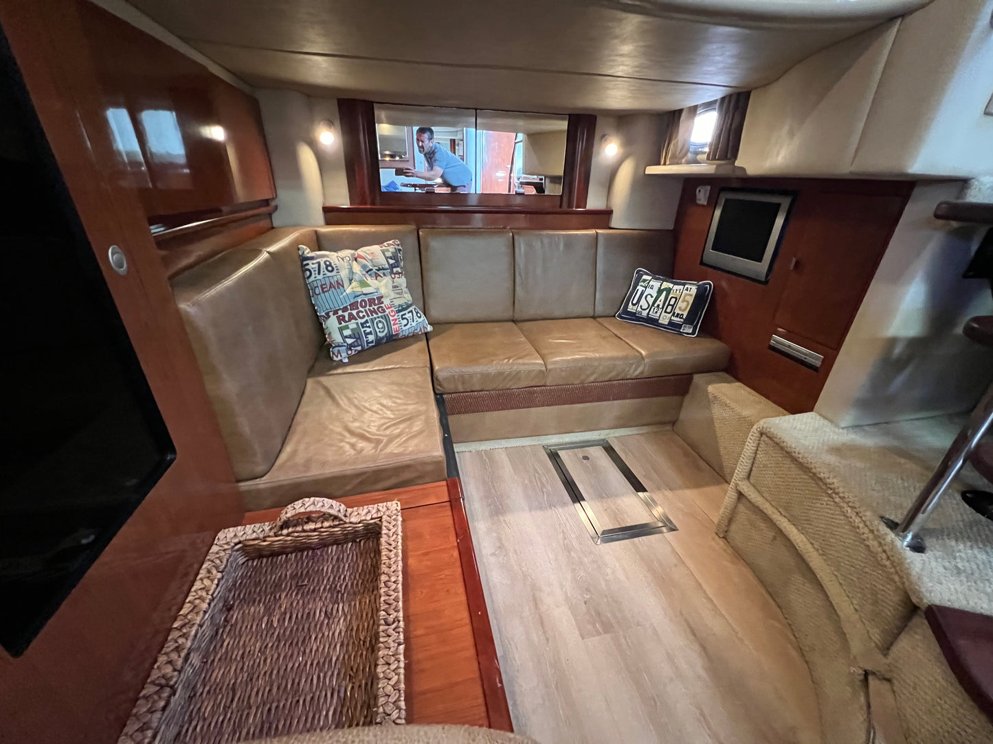 2005 Sea Ray Sundancer 390 Located in San Diego, Ca... Offered By Yacht Coast Yacht Sales