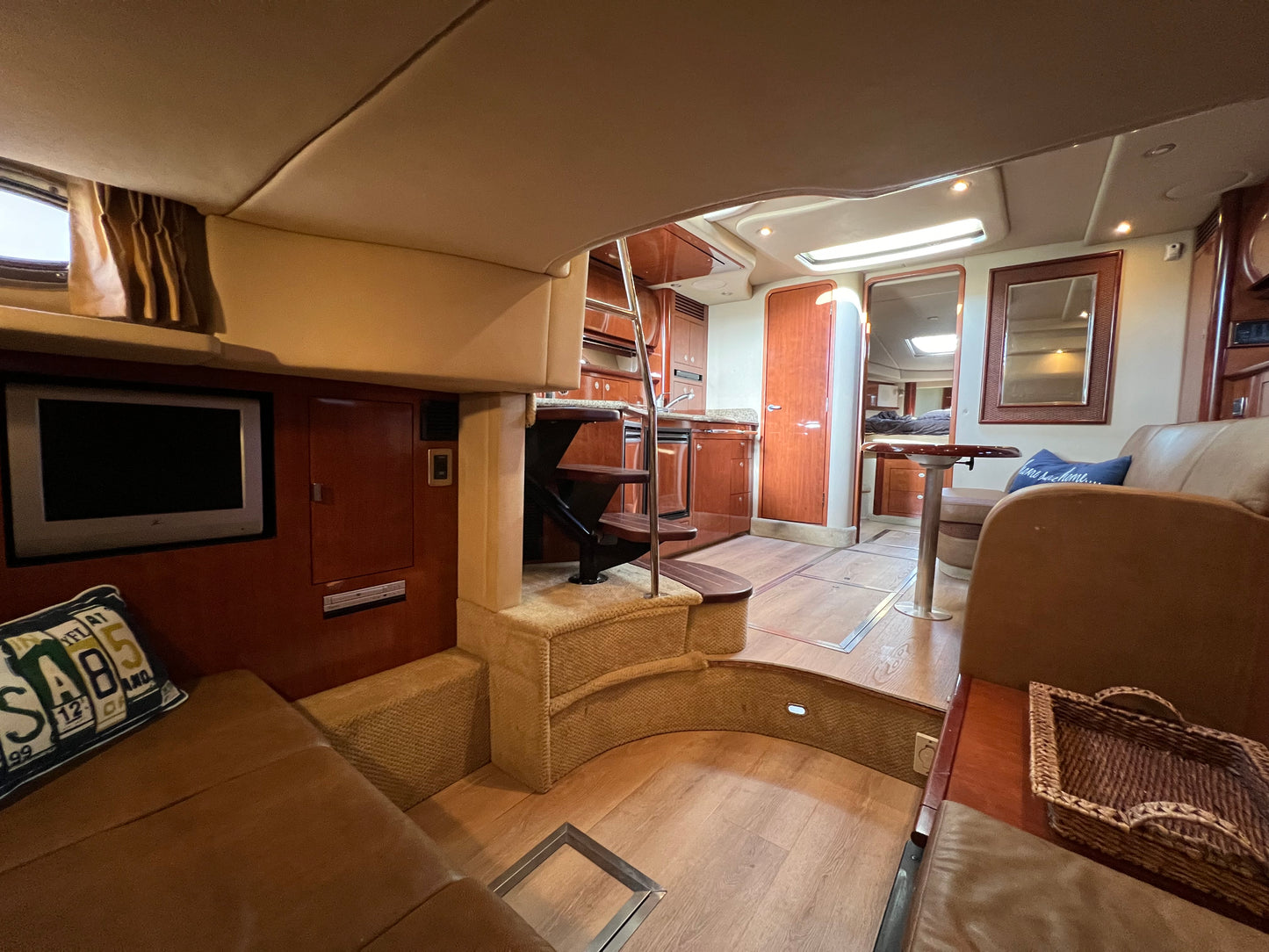 2005 Sea Ray Sundancer 390 Located in San Diego, Ca... Offered By Yacht Coast Yacht Sales