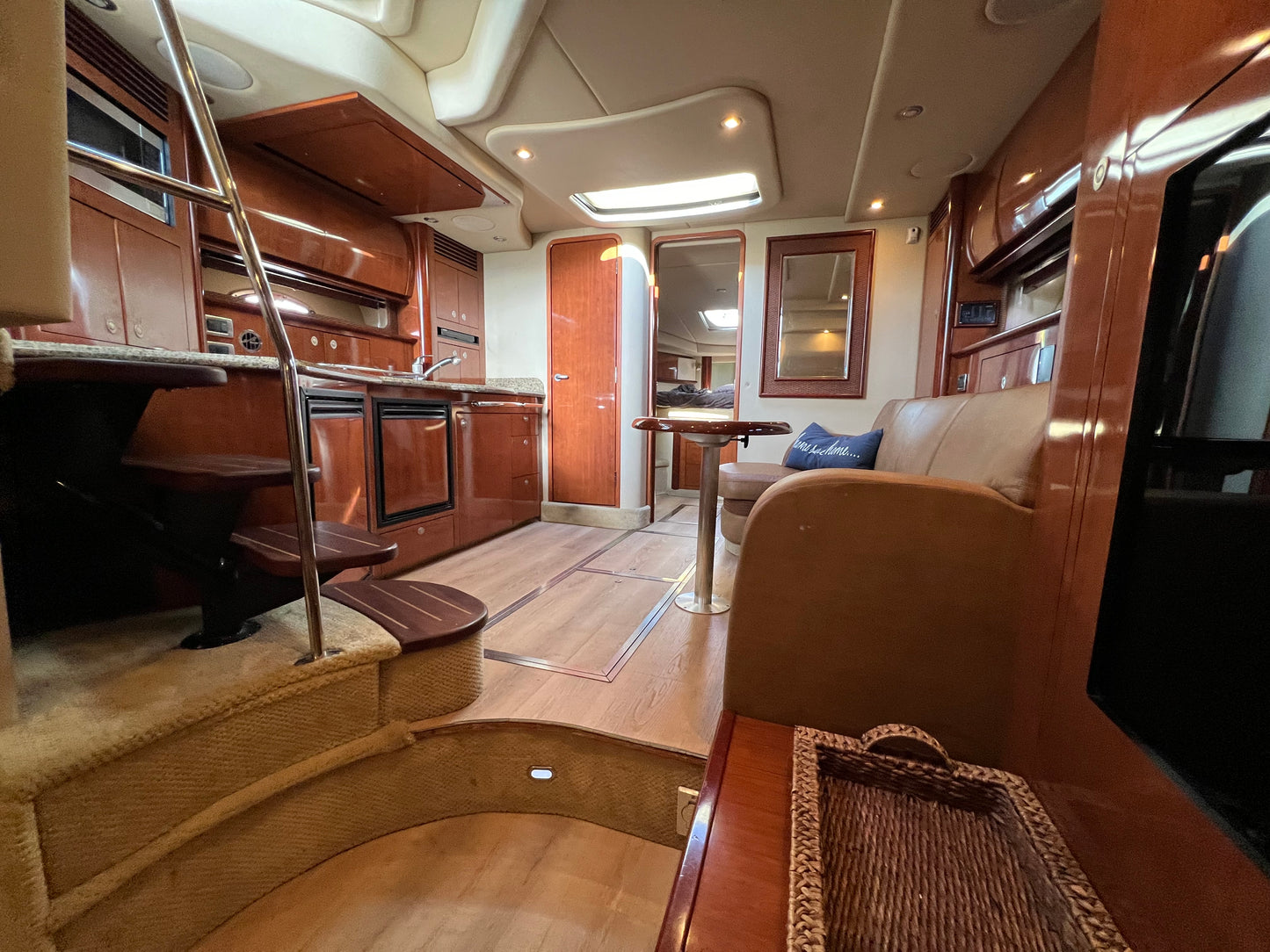 2005 Sea Ray Sundancer 390 Located in San Diego, Ca... Offered By Yacht Coast Yacht Sales
