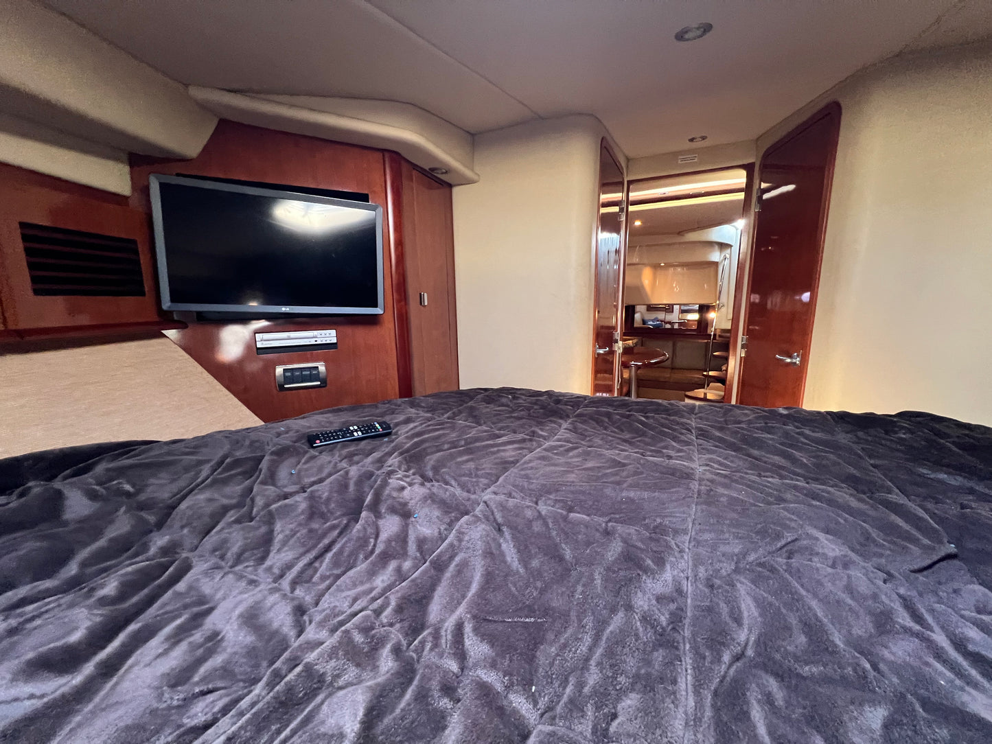 2005 Sea Ray Sundancer 390 Located in San Diego, Ca... Offered By Yacht Coast Yacht Sales