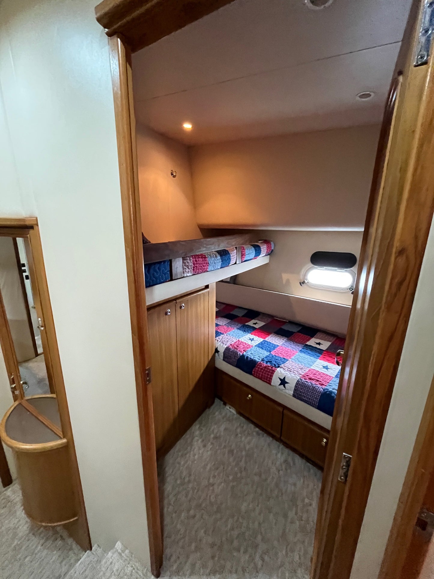 2001 Bayliner Pilothouse 5788... Located in Newport Beach, Ca... Offered By Yacht Coast Yacht Sales