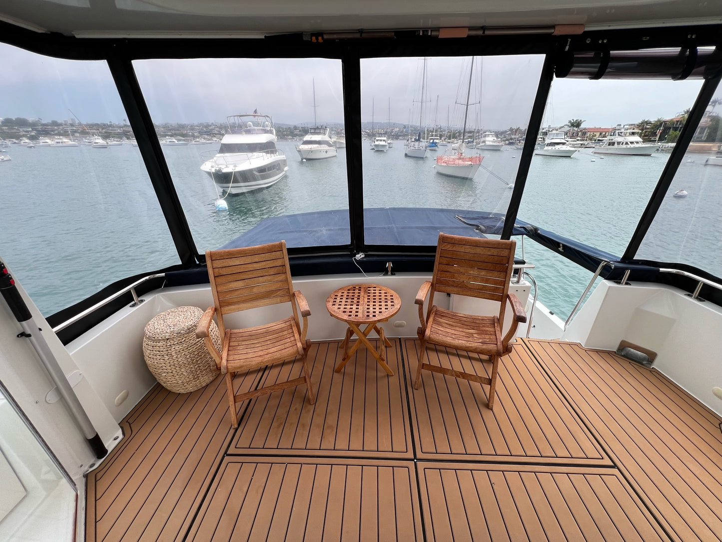 2003 Carver 444... Located in Newport Beach, CA... Offered By Yacht Coast Yacht Sales