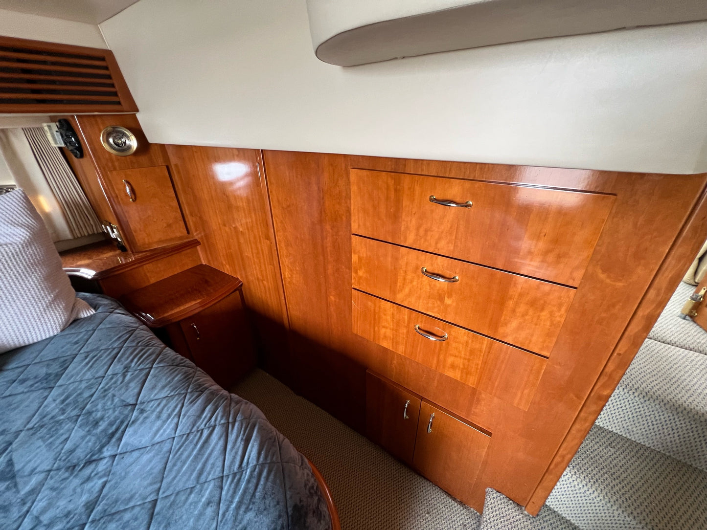 2003 Carver 444... Located in Newport Beach, CA... Offered By Yacht Coast Yacht Sales
