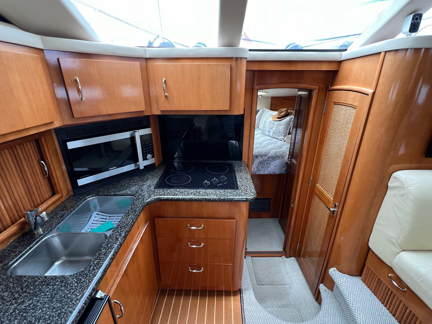 2003 Carver 444... Located in Newport Beach, CA... Offered By Yacht Coast Yacht Sales