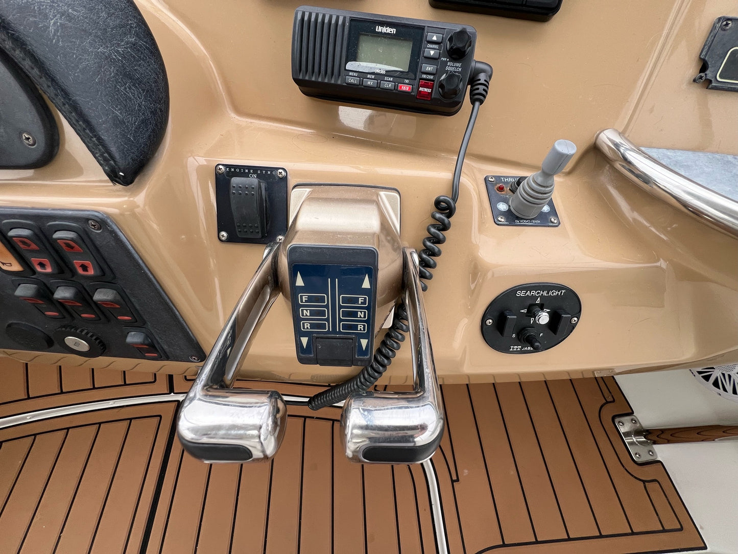2003 Carver 444... Located in Newport Beach, CA... Offered By Yacht Coast Yacht Sales