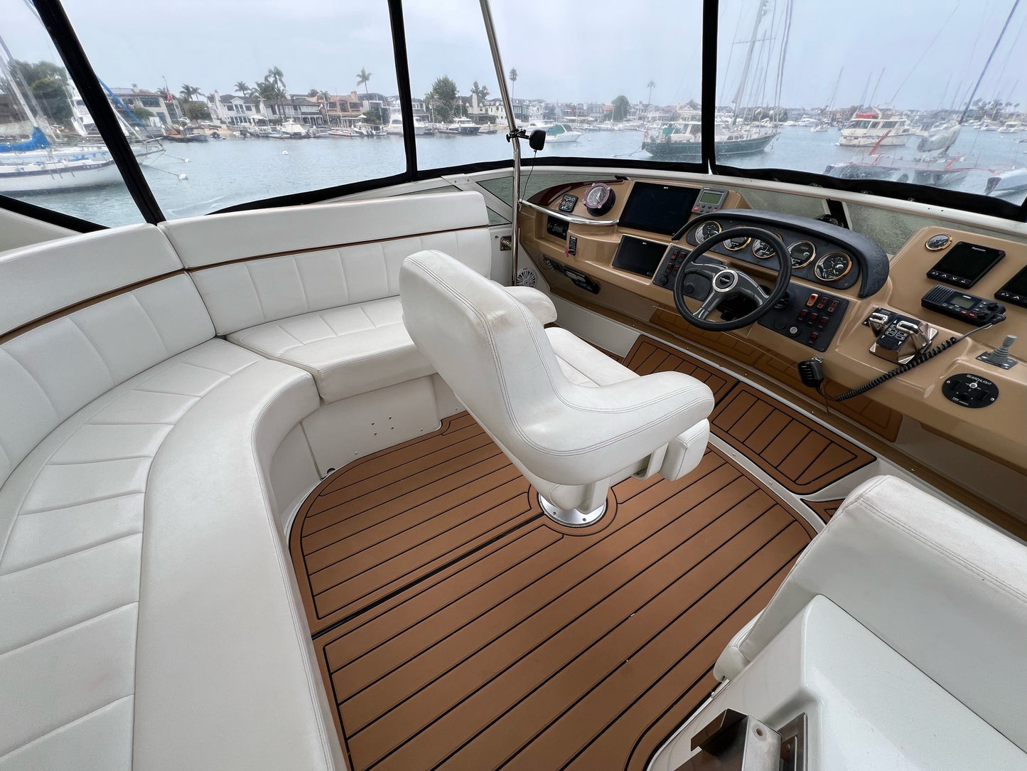 2003 Carver 444... Located in Newport Beach, CA... Offered By Yacht Coast Yacht Sales