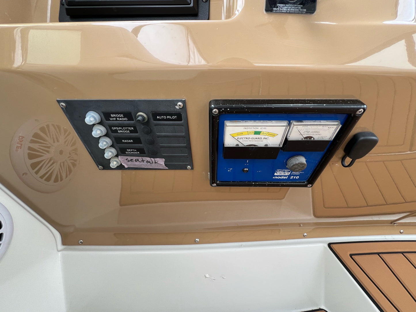 2003 Carver 444... Located in Newport Beach, CA... Offered By Yacht Coast Yacht Sales