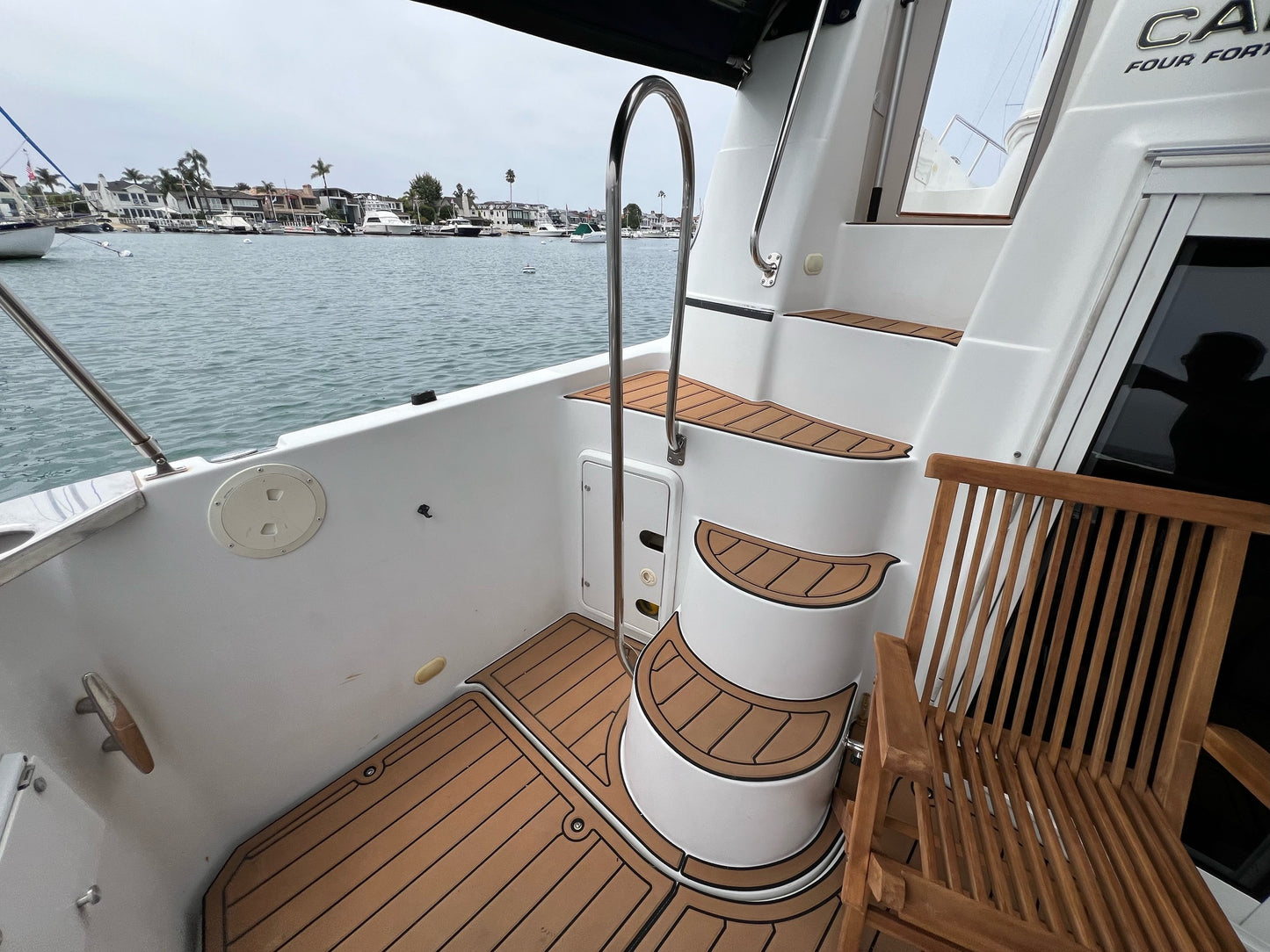 2003 Carver 444... Located in Newport Beach, CA... Offered By Yacht Coast Yacht Sales