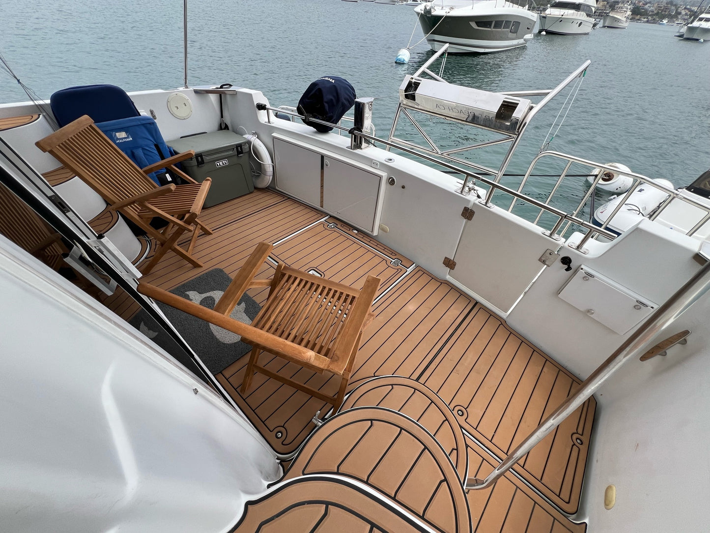 2003 Carver 444... Located in Newport Beach, CA... Offered By Yacht Coast Yacht Sales