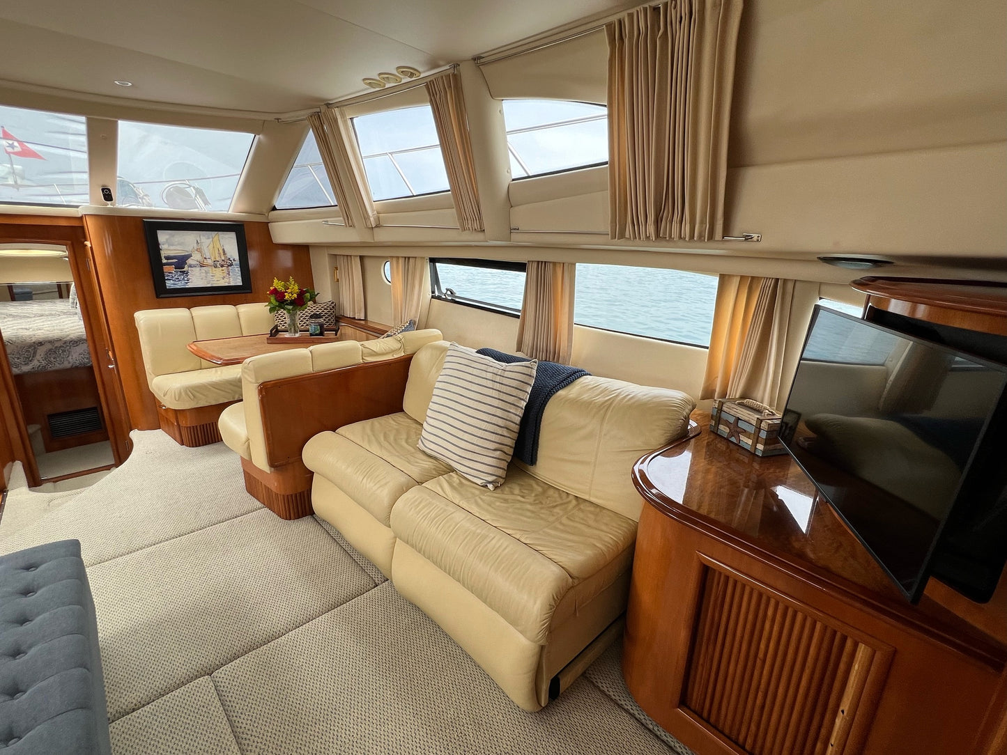 2003 Carver 444... Located in Newport Beach, CA... Offered By Yacht Coast Yacht Sales