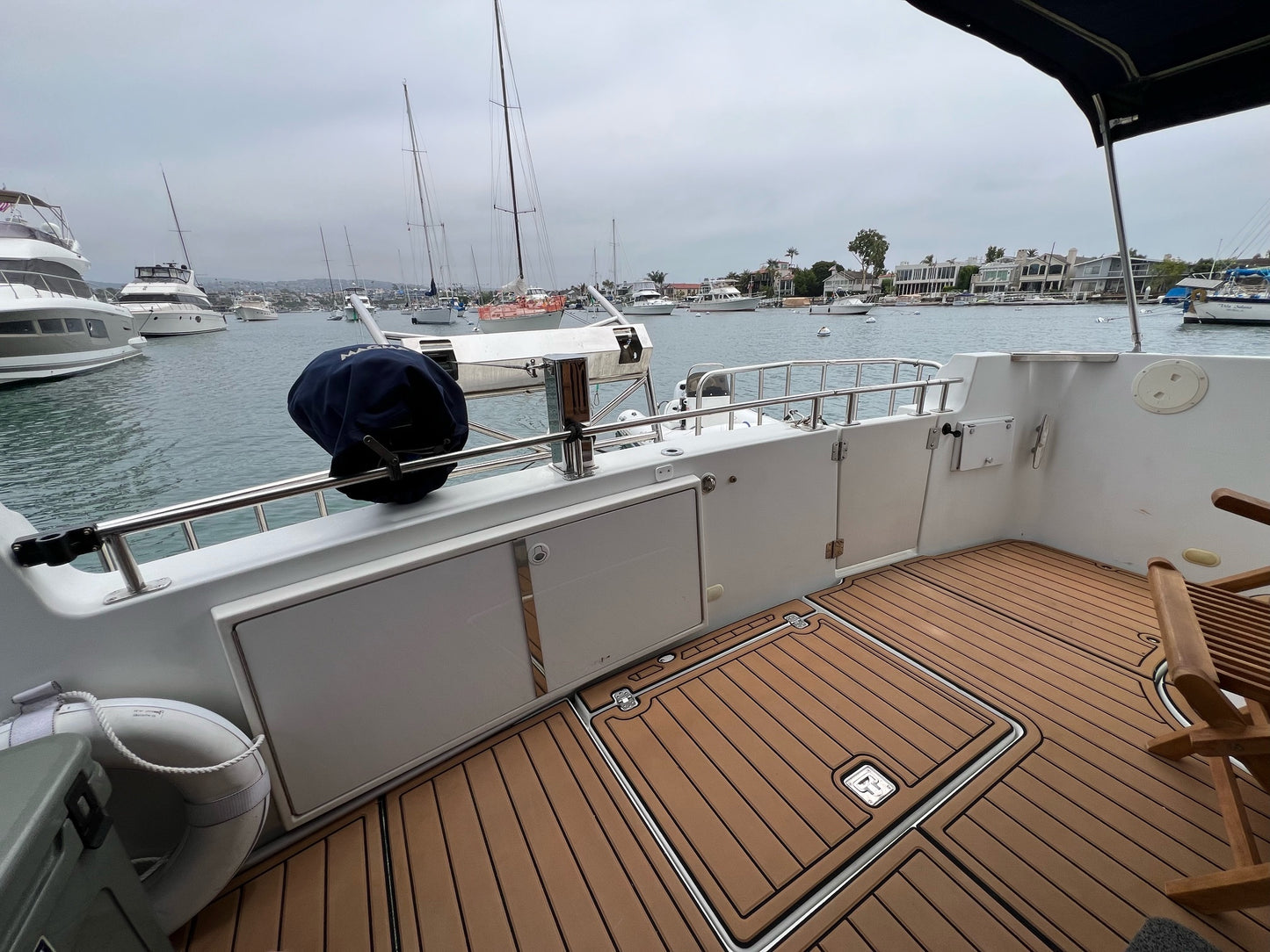 2003 Carver 444... Located in Newport Beach, CA... Offered By Yacht Coast Yacht Sales