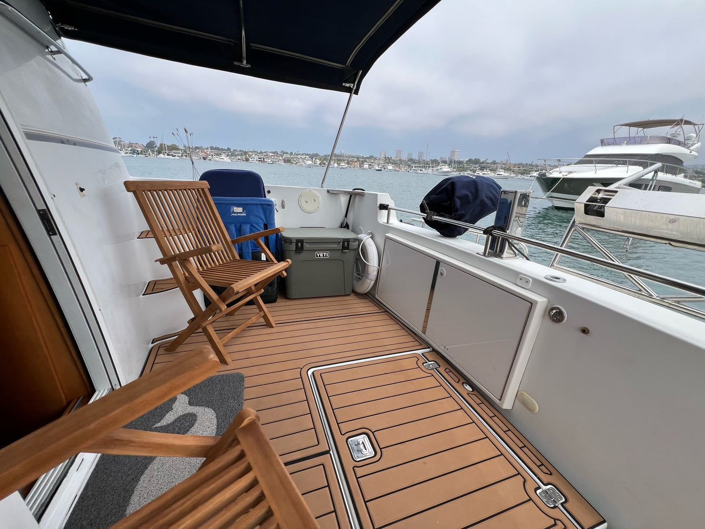 2003 Carver 444... Located in Newport Beach, CA... Offered By Yacht Coast Yacht Sales