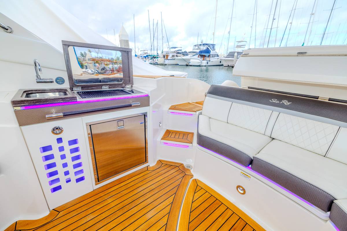 Sold! 2017 Sea Ray SLX350... Located in San Diego, Ca... Offered by Yacht Coast Yacht Sales