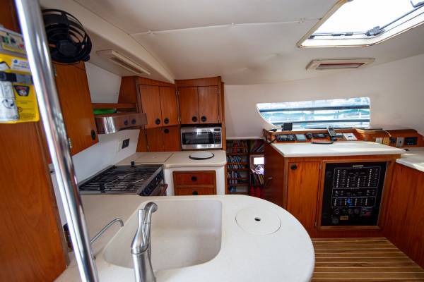 Sold! 2003 42 Manta MKII Located in Maui, Hawaii... Offered by Yacht Coast Yacht Sales