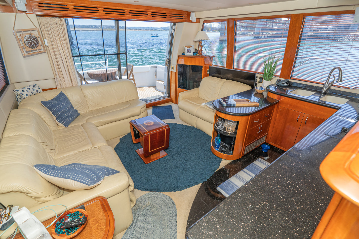 2003 Carver 530 Voyager Pilothouse... Located in Mission Beach... Offered By Yacht Coast Yacht Sales