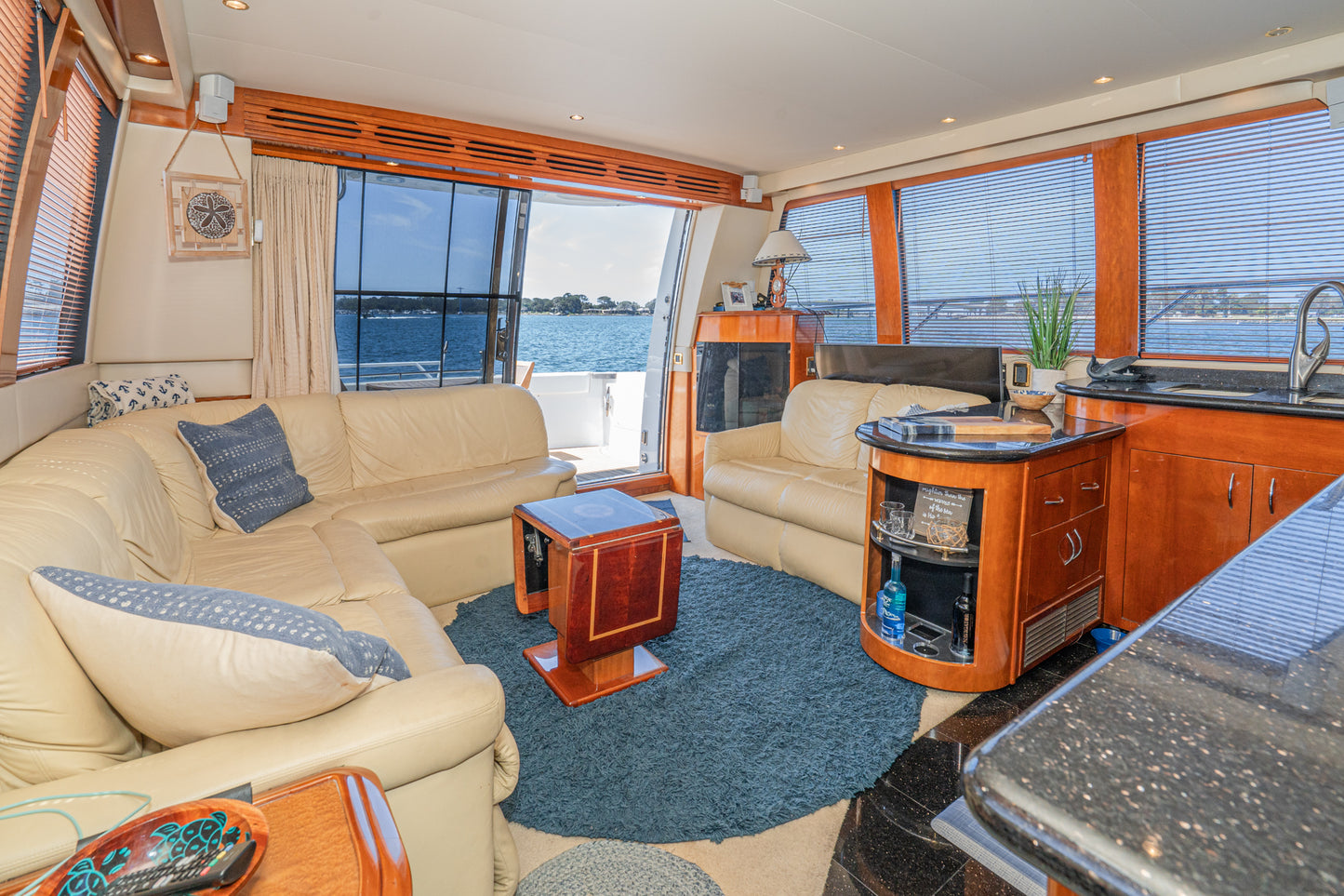 2003 Carver 530 Voyager Pilothouse... Located in Mission Beach... Offered By Yacht Coast Yacht Sales