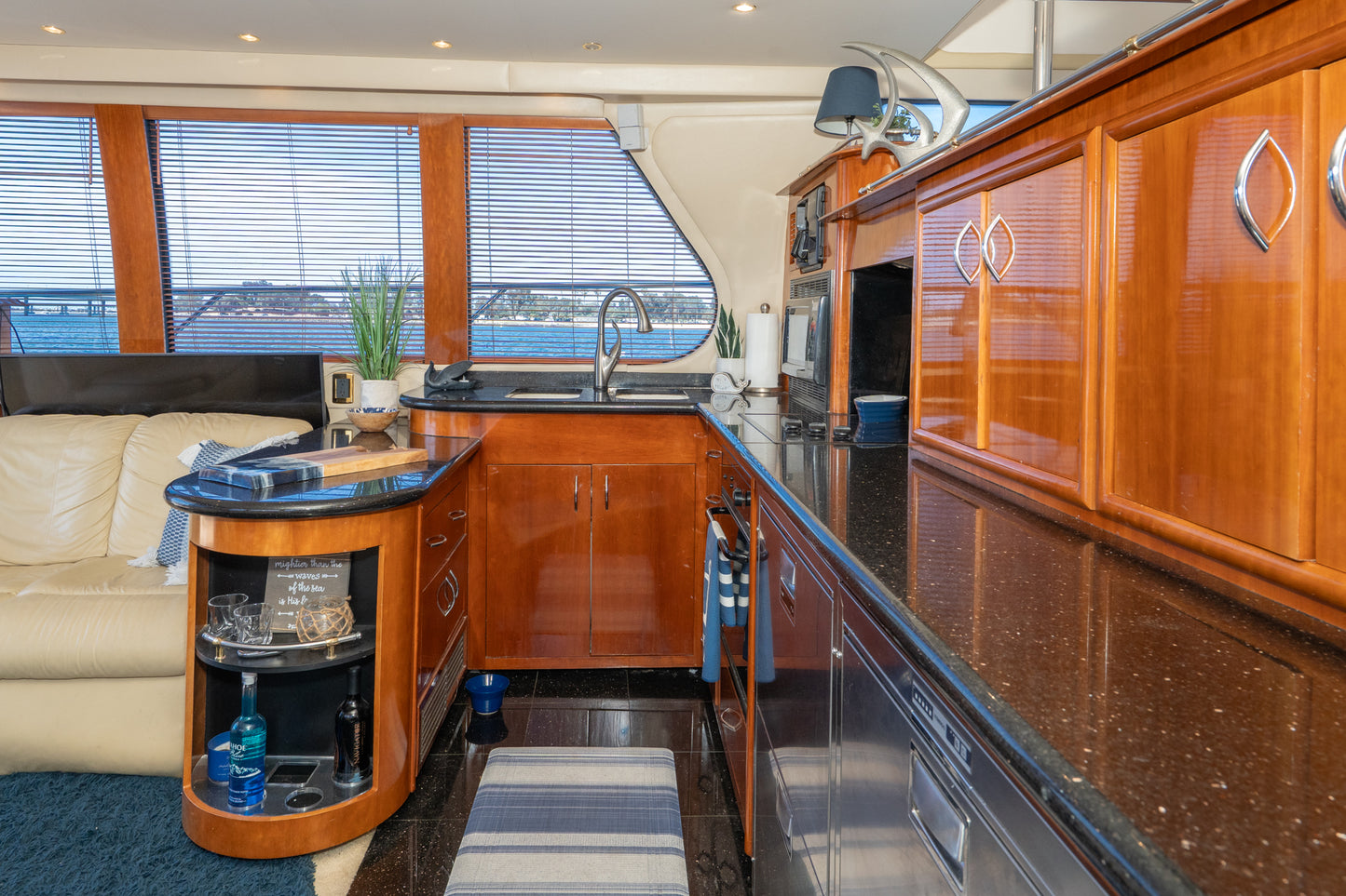2003 Carver 530 Voyager Pilothouse... Located in Mission Beach... Offered By Yacht Coast Yacht Sales
