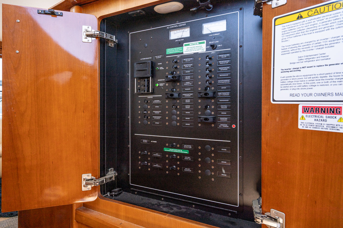 2003 Carver 530 Voyager Pilothouse... Located in Mission Beach... Offered By Yacht Coast Yacht Sales