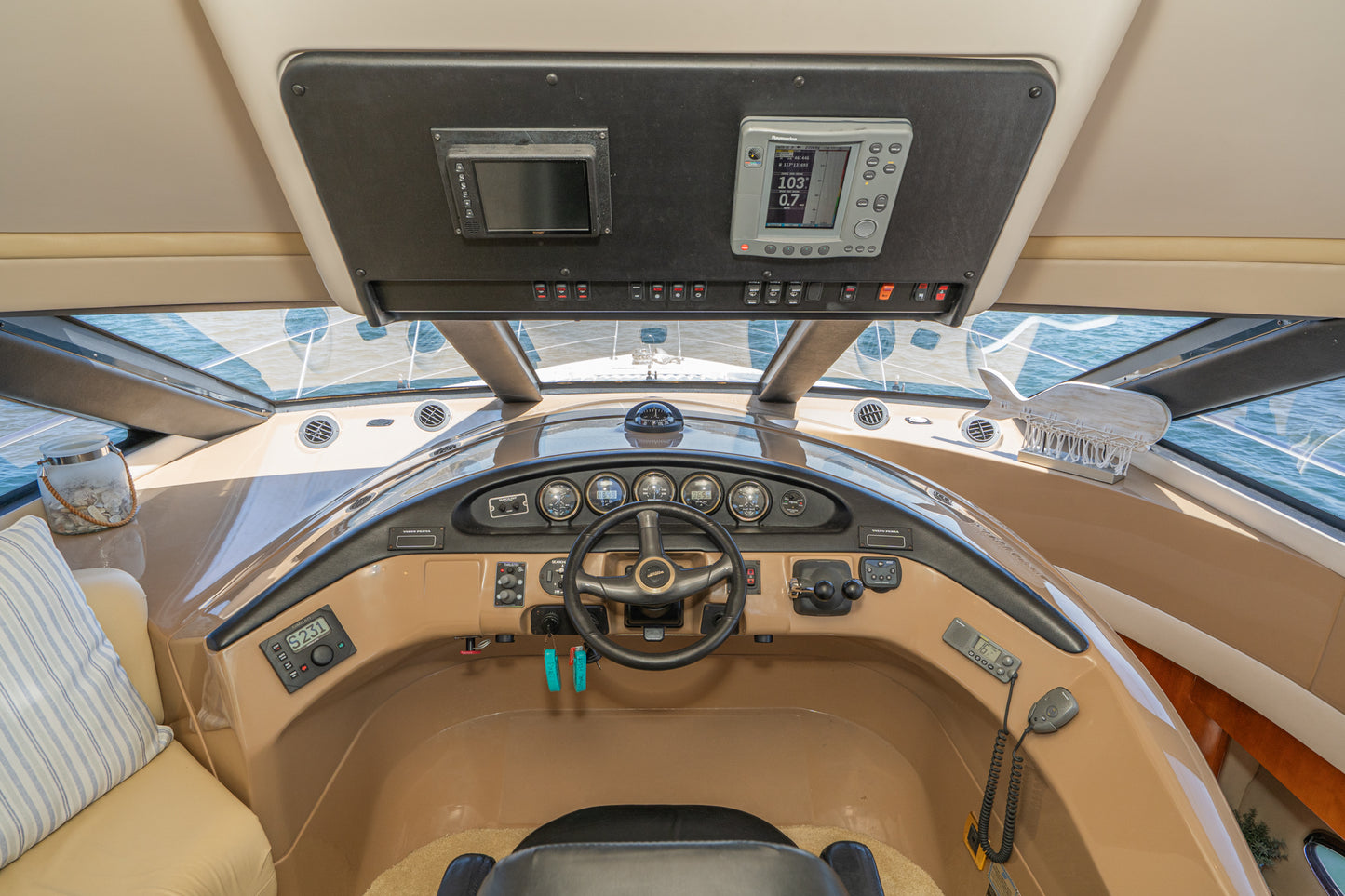 2003 Carver 530 Voyager Pilothouse... Located in Mission Beach... Offered By Yacht Coast Yacht Sales