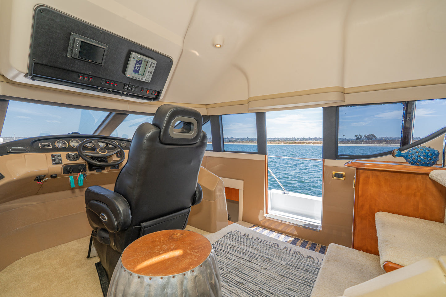 2003 Carver 530 Voyager Pilothouse... Located in Mission Beach... Offered By Yacht Coast Yacht Sales