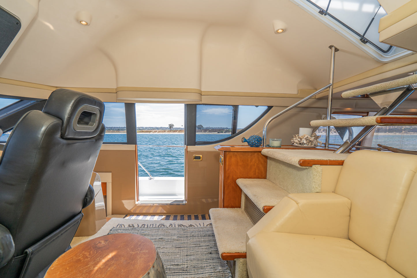 2003 Carver 530 Voyager Pilothouse... Located in Mission Beach... Offered By Yacht Coast Yacht Sales