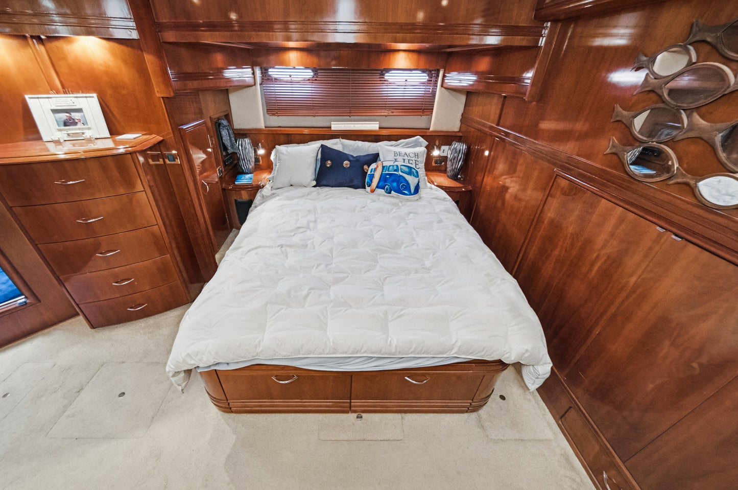 2003 Carver 530 Voyager Pilothouse... Located in Mission Beach... Offered By Yacht Coast Yacht Sales