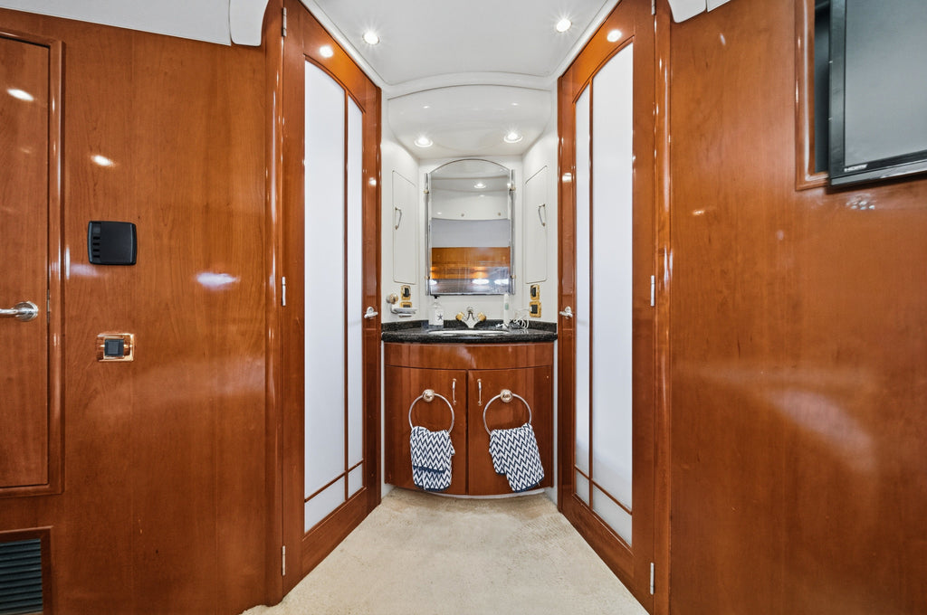 2003 Carver 530 Voyager Pilothouse... Located in Mission Beach... Offered By Yacht Coast Yacht Sales